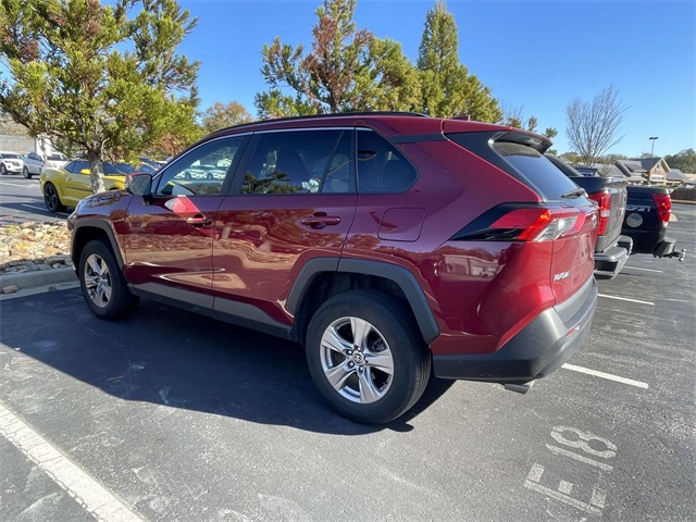 2023 Toyota RAV4 XLE photo 3