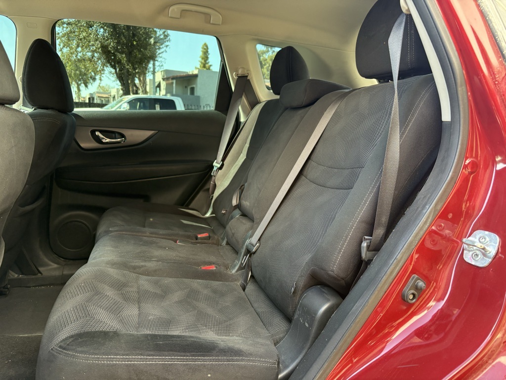 2016 Nissan Rogue S photo 8