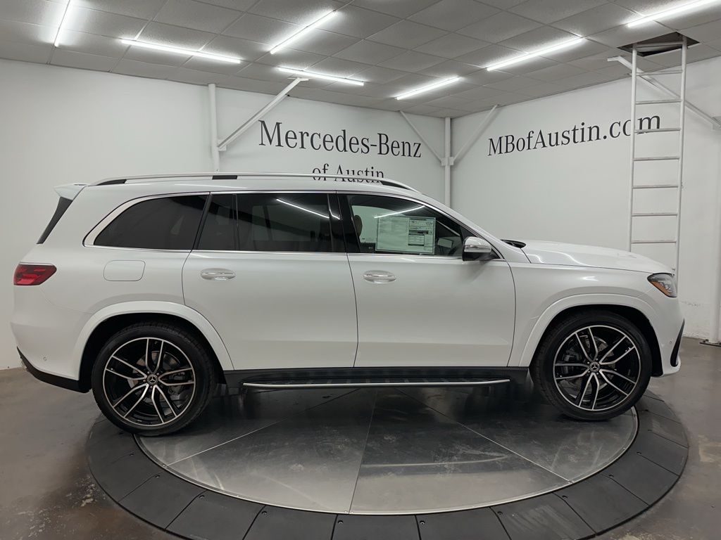 2026 Mercedes Benz GLS 580 4MATIC photo 7