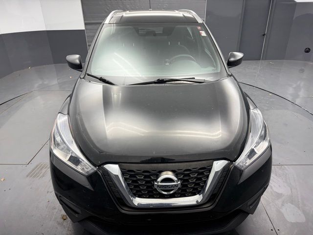 2018 Nissan Kicks SV photo 2