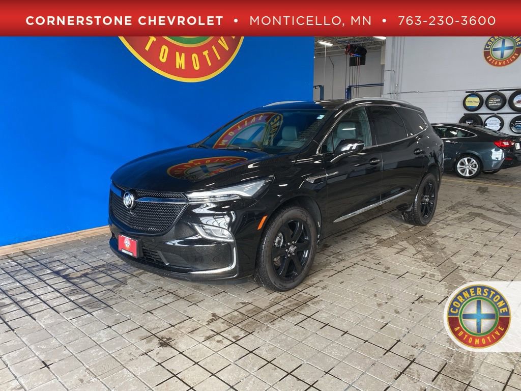 2023 Buick Enclave Essence's photo