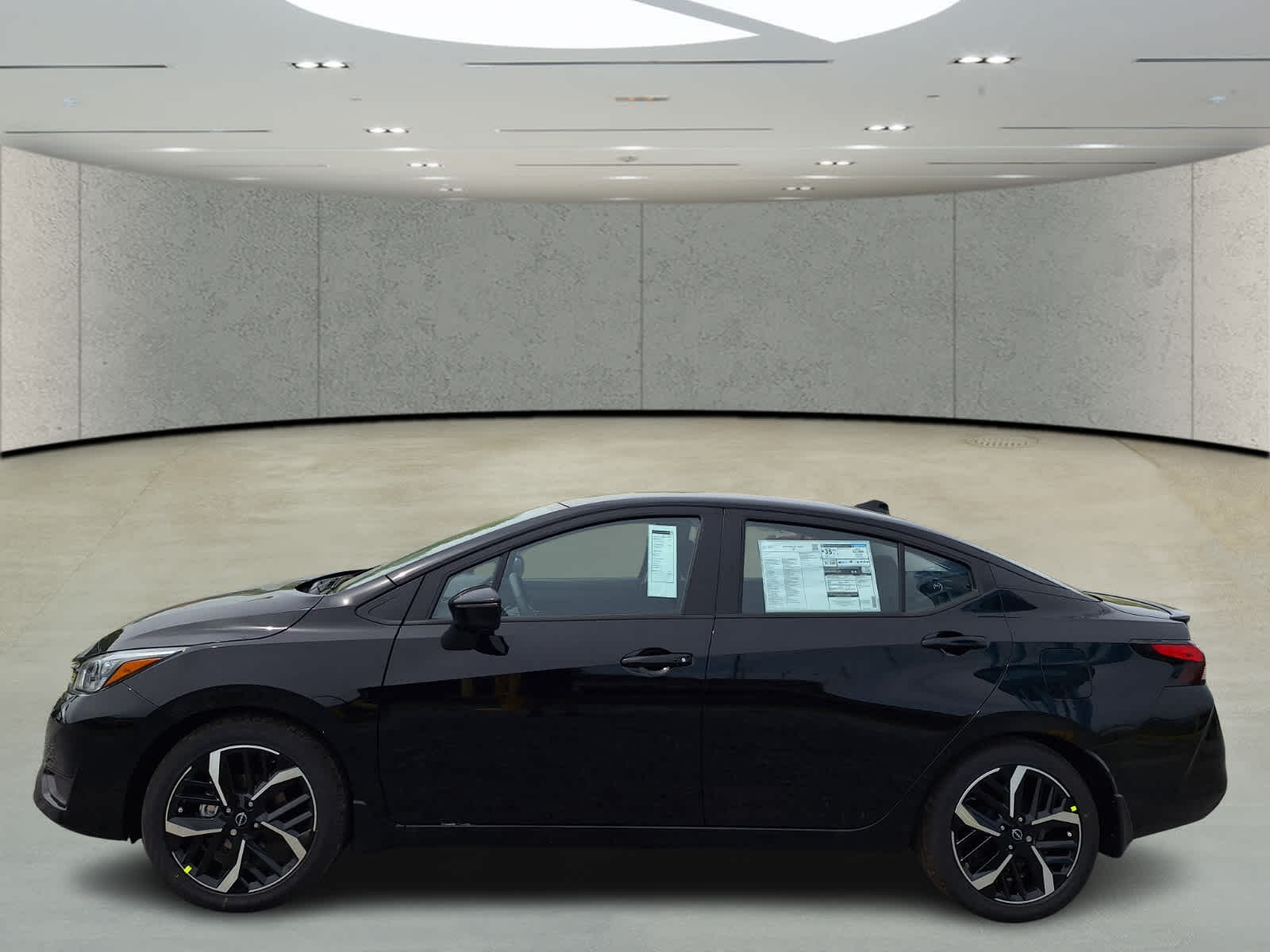2025 Nissan Versa SR photo 2
