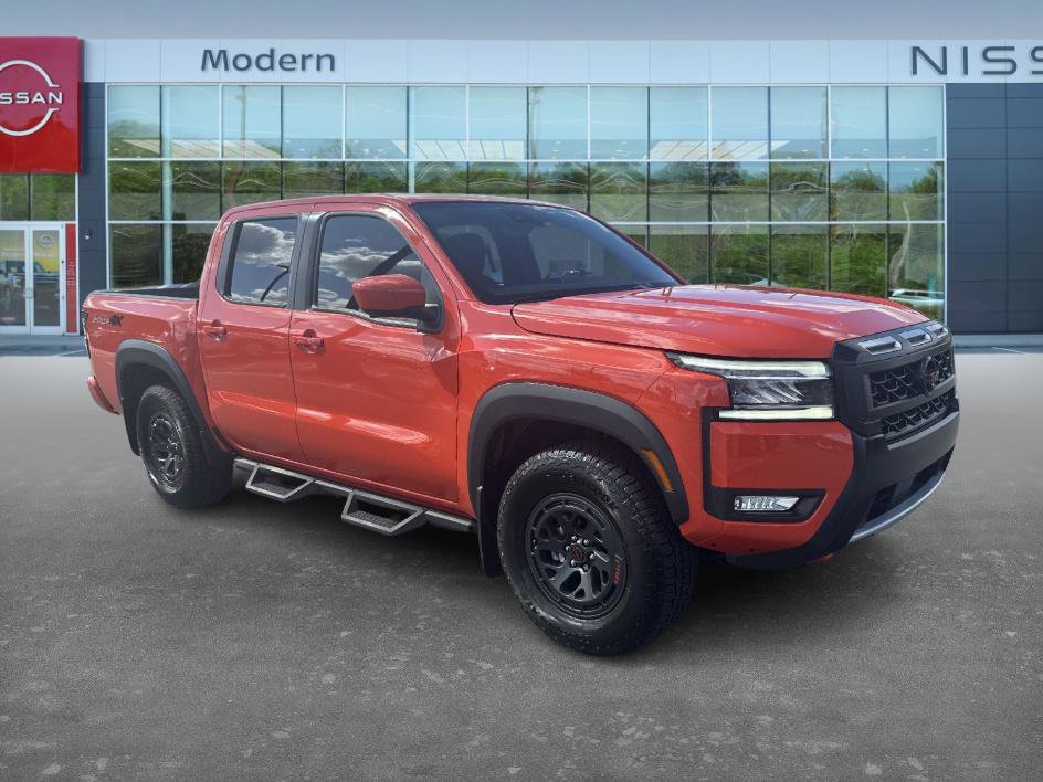 2025 Nissan Frontier PRO-4X photo 3