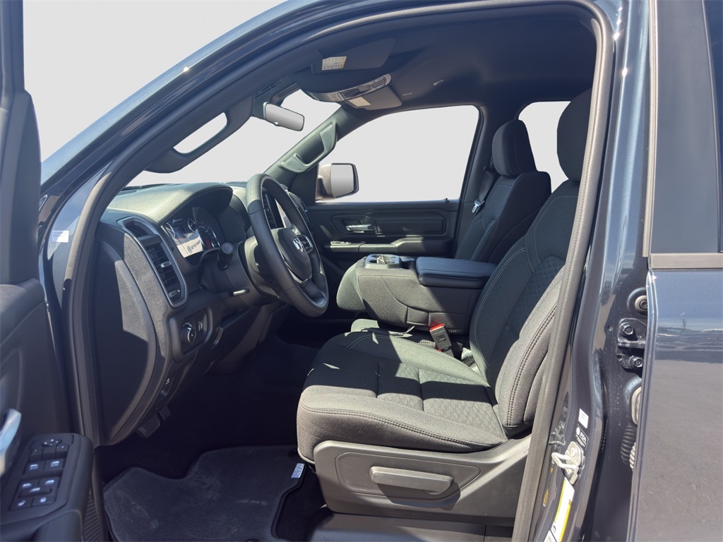 2026 Ram 1500 Tradesman photo 8