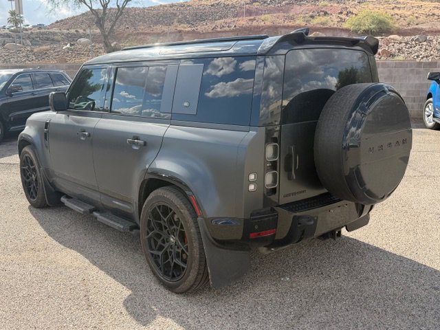 2023 Land Rover Defender 110 X photo 2
