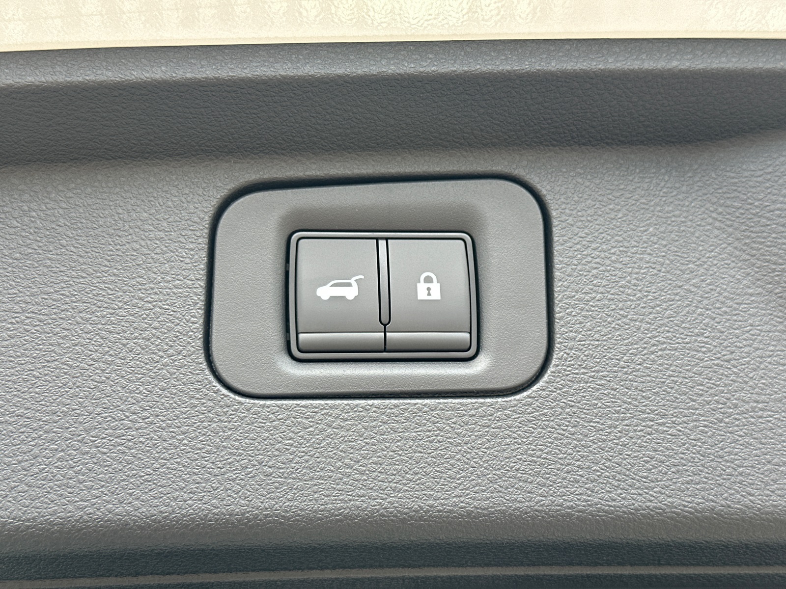 2025 Nissan Armada photo 16