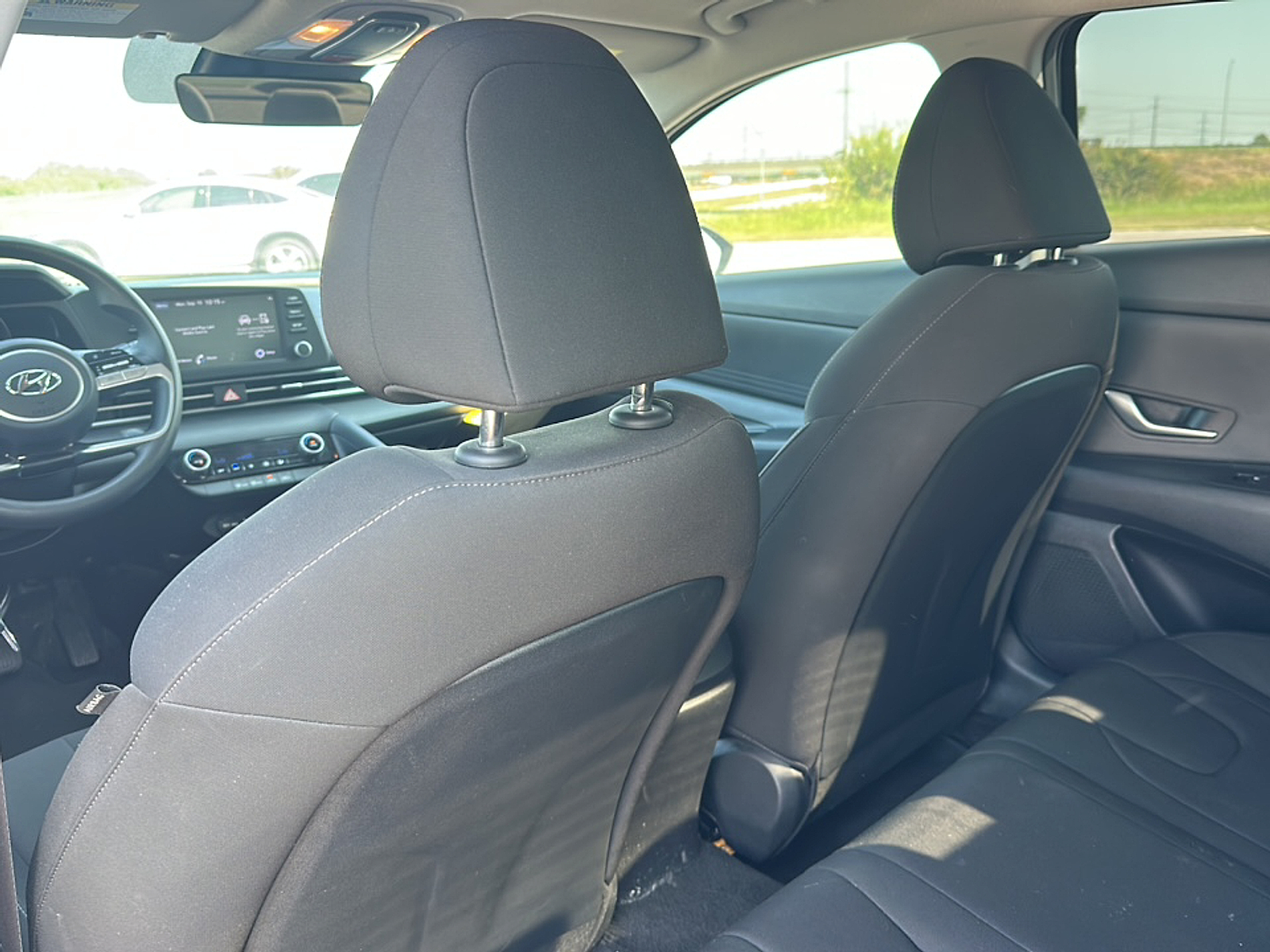 2023 Hyundai Elantra SEL photo 8