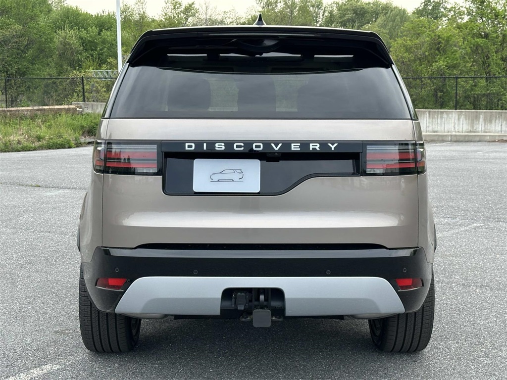 2025 Land Rover Discovery Metropolitan Edition photo 15