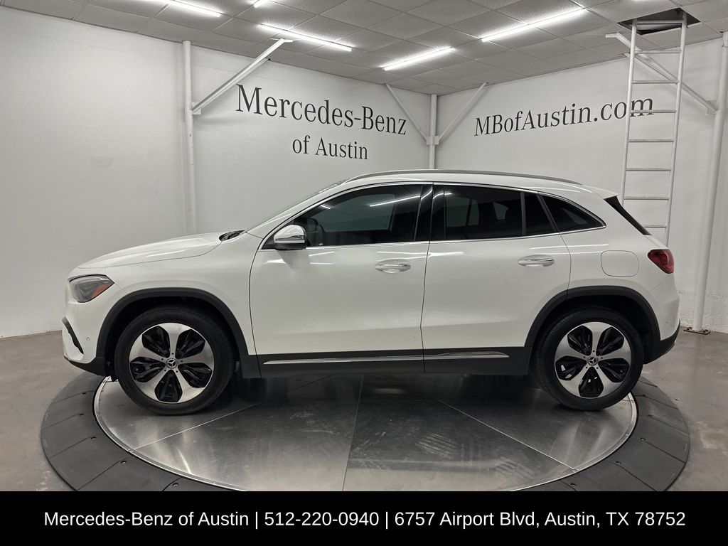 2025 Mercedes Benz GLA 250 photo 2