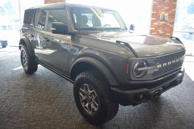 2025 Ford Bronco Badlands photo 6