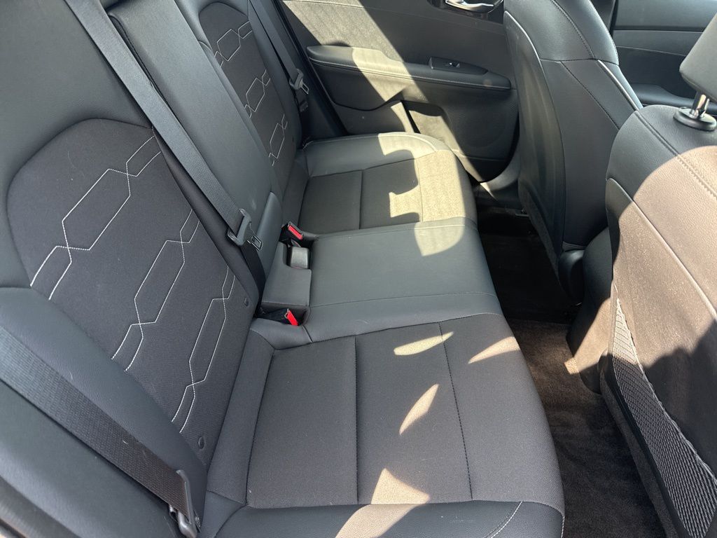 2023 Kia Forte GT-Line photo 32