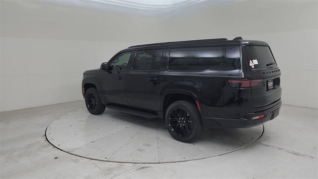 2025 Jeep Wagoneer L Series II photo 10