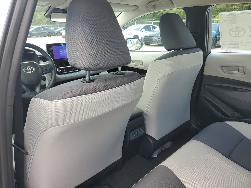 2025 Toyota Corolla LE photo 16