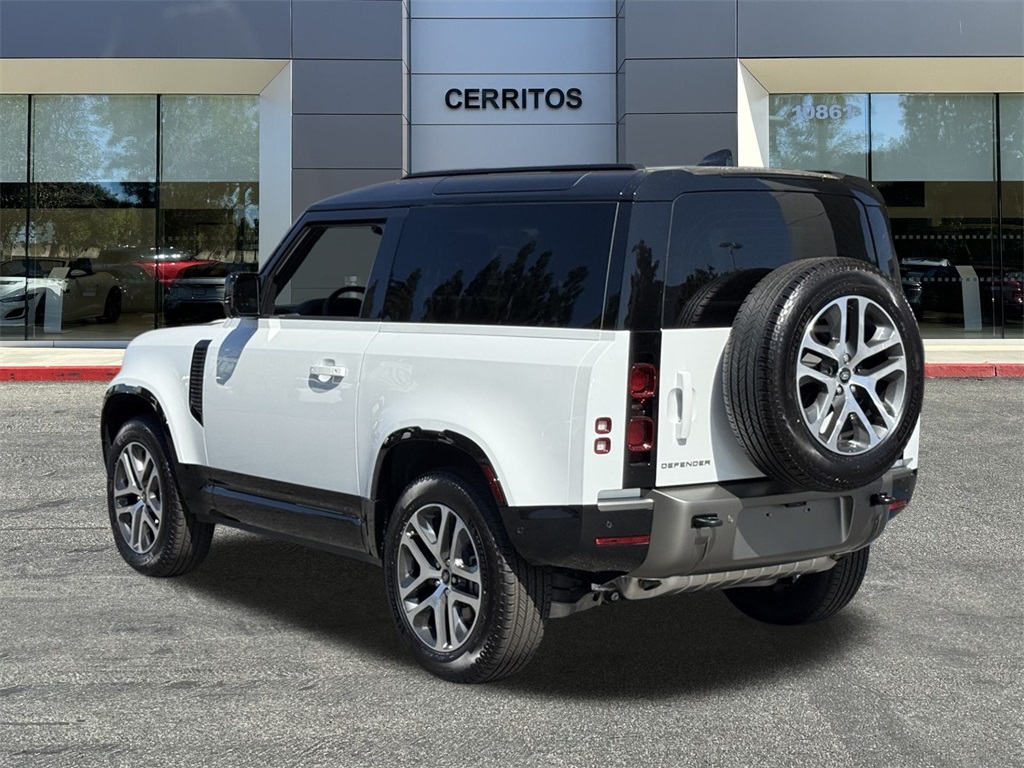 2025 Land Rover Defender 90 X-Dynamic SE photo 5