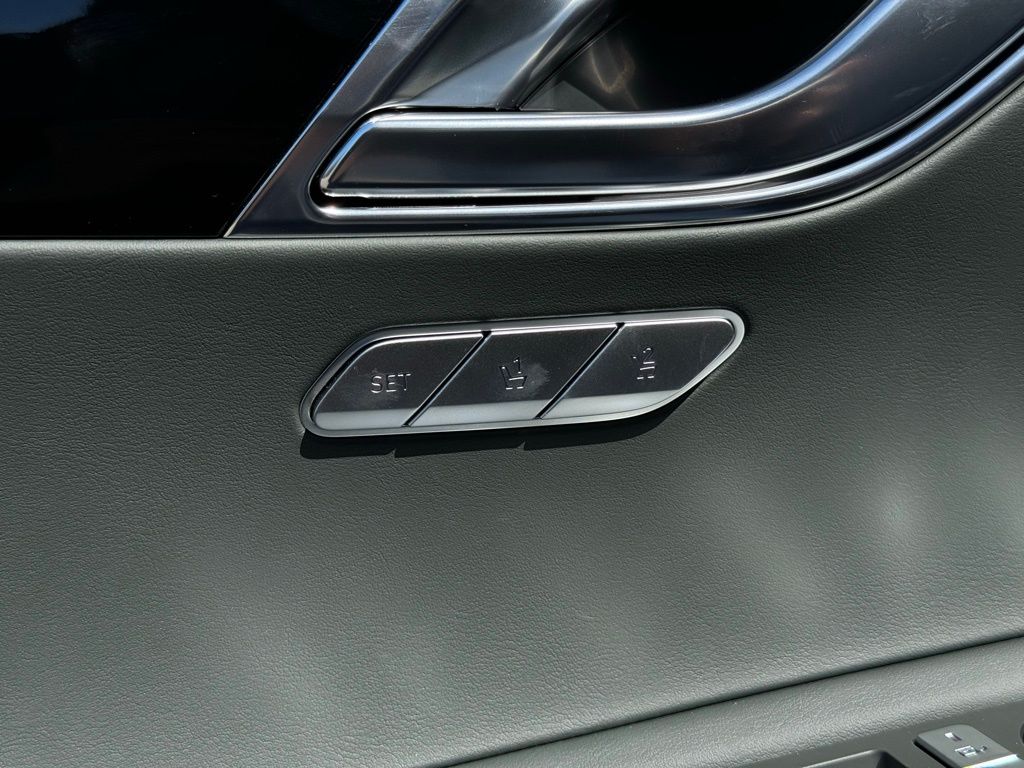 2025 Genesis GV80 2.5T AWD photo 20