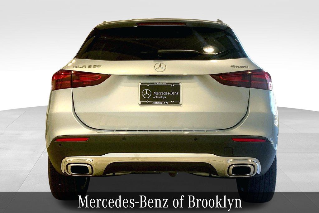 2025 Mercedes Benz GLA 250 4MATIC photo 4