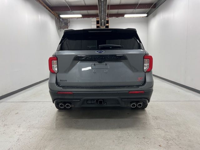 2021 Ford Explorer ST photo 4
