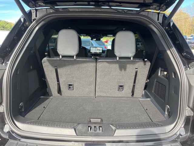 2025 Ford Explorer ST-Line photo 30