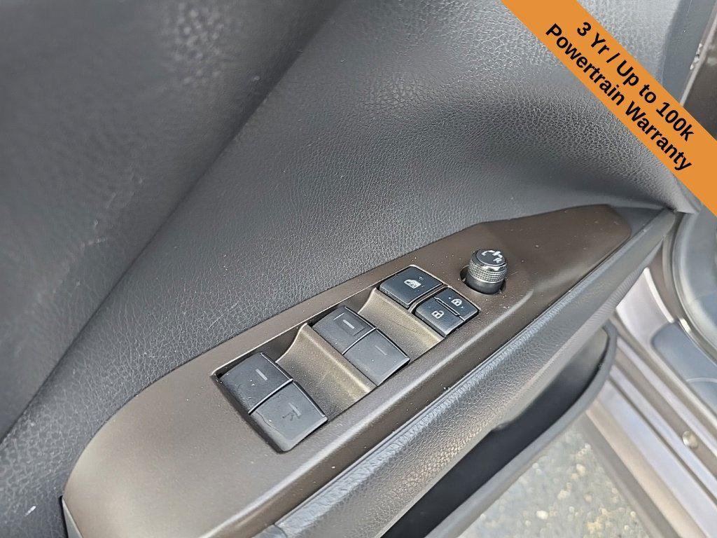 2022 Toyota Camry SE photo 7