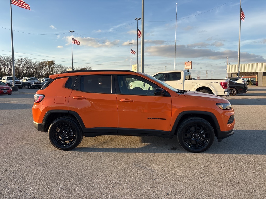 2026 Jeep Compass Latitude Altitude photo 2