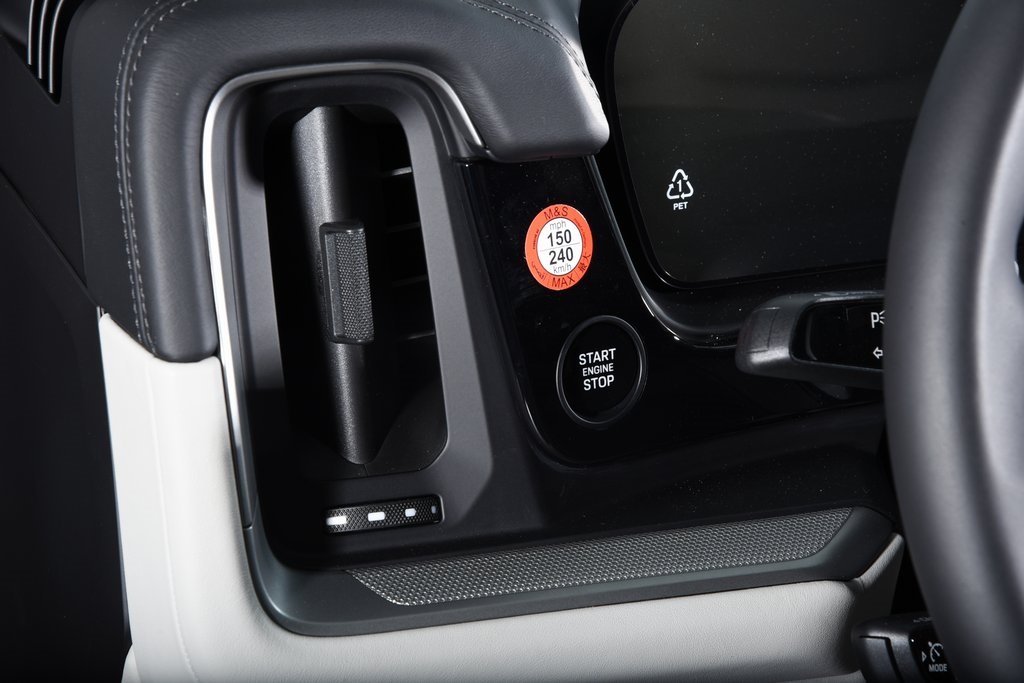 2025 Porsche Cayenne E-Hybrid photo 23