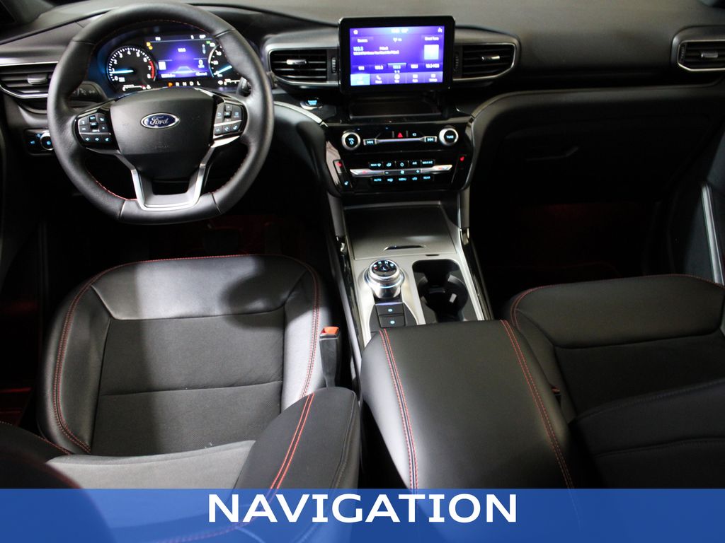 2023 Ford Explorer ST-Line photo 2