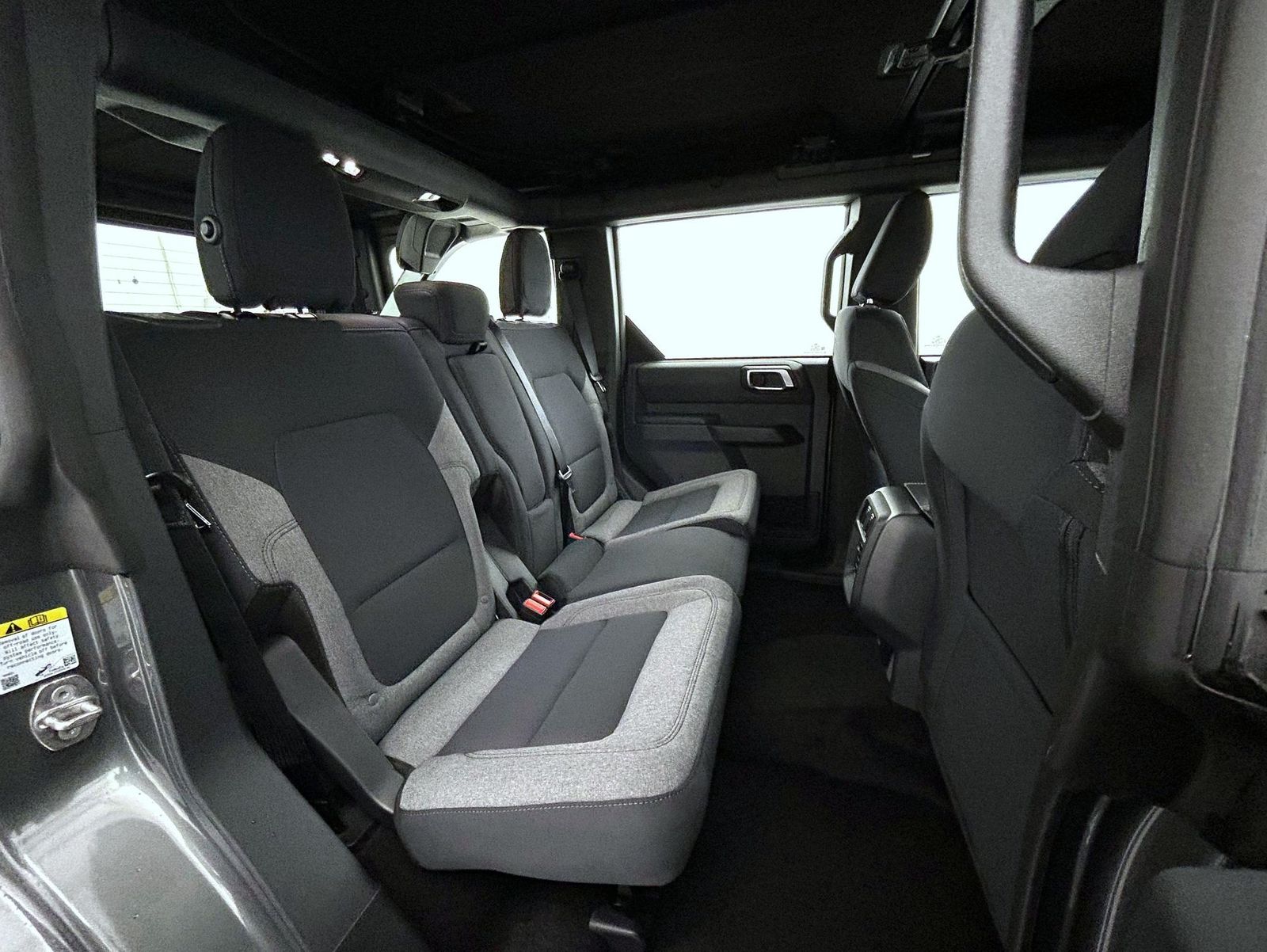 2025 Ford Bronco Base photo 17
