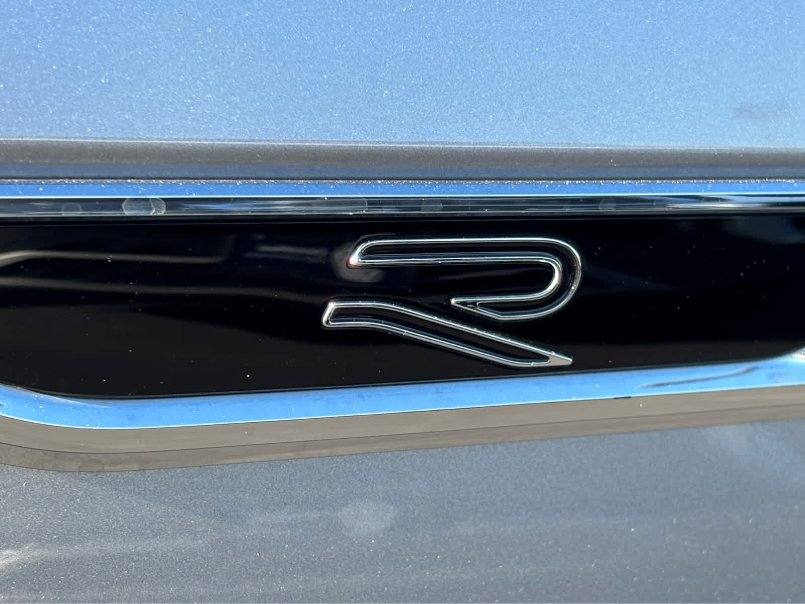 2023 Volkswagen Atlas V6 SEL Premium R-Line photo 2