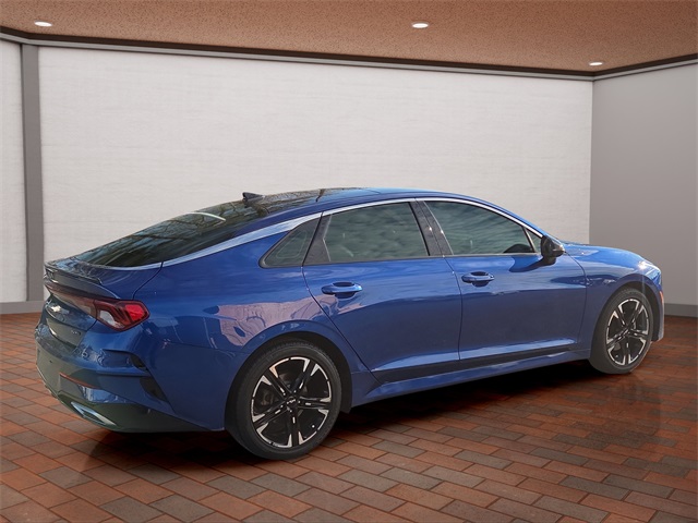2022 Kia K5 GT-Line photo 3