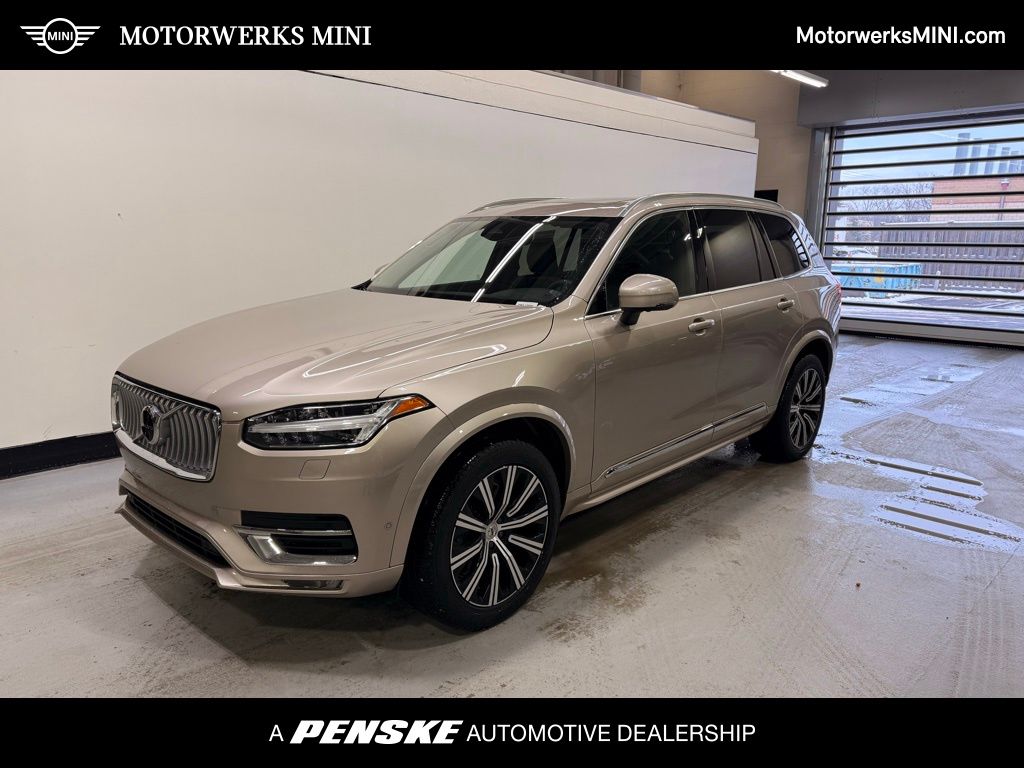 2024 Volvo XC90 Plus's photo