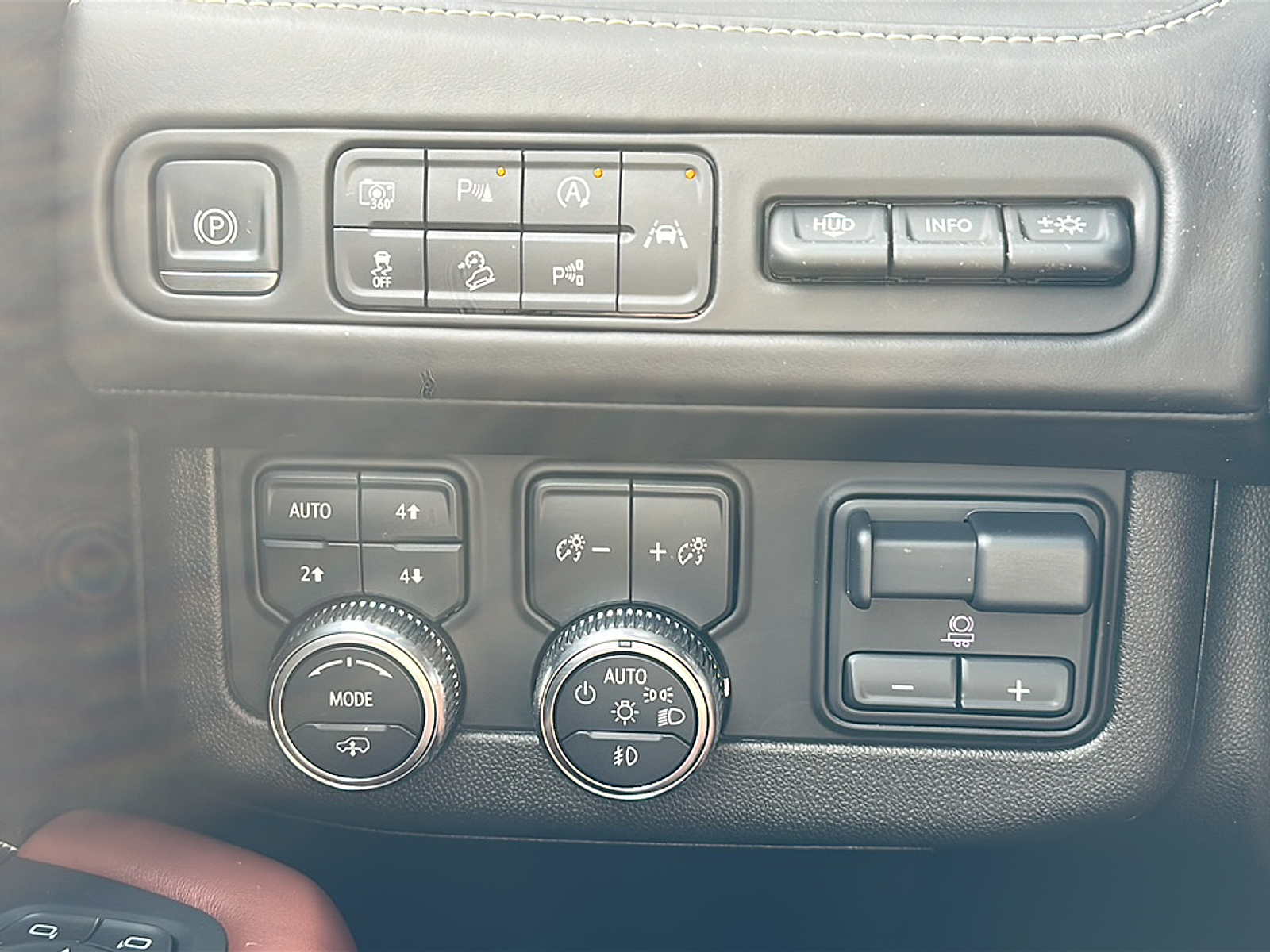 2023 Gmc Yukon Denali Ultimate photo 10