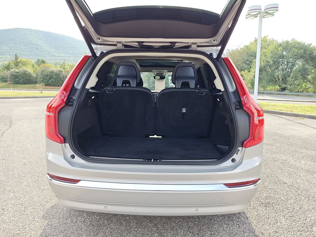 2024 Volvo XC90 Plus photo 11