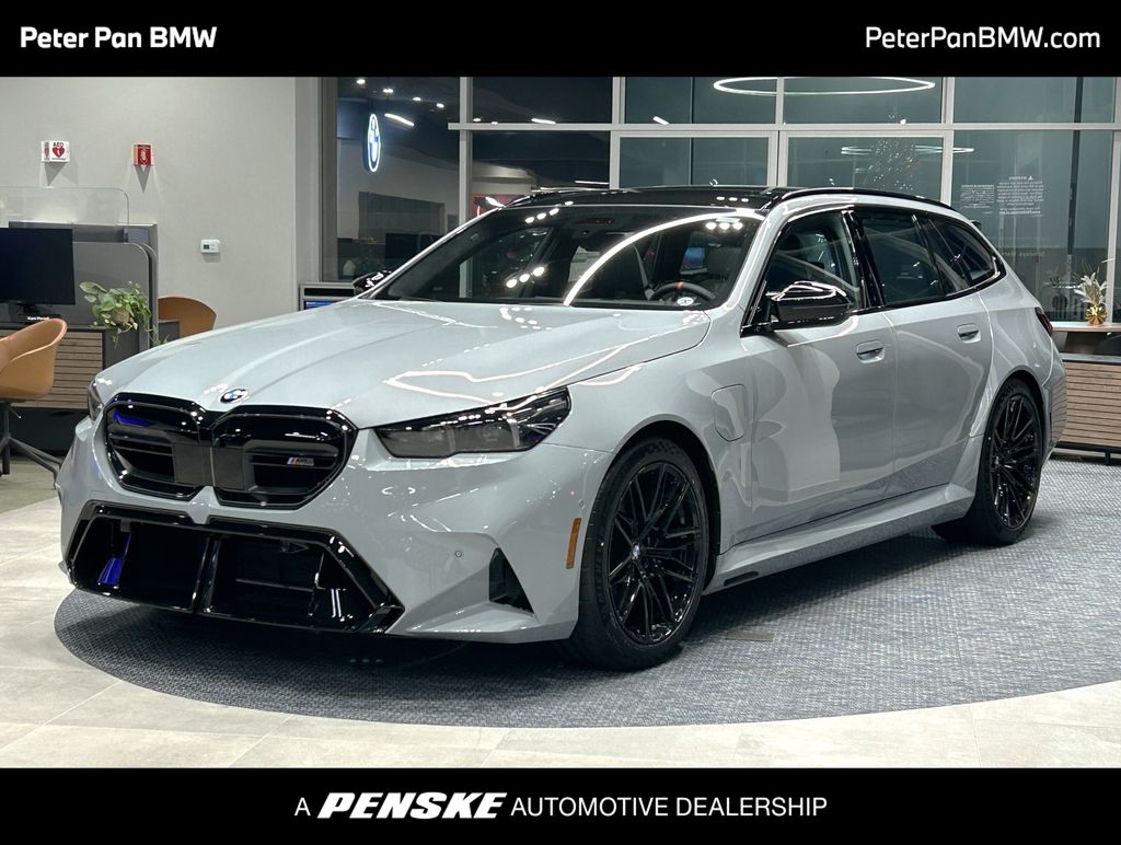 2026 BMW M5 M5 Touring's photo