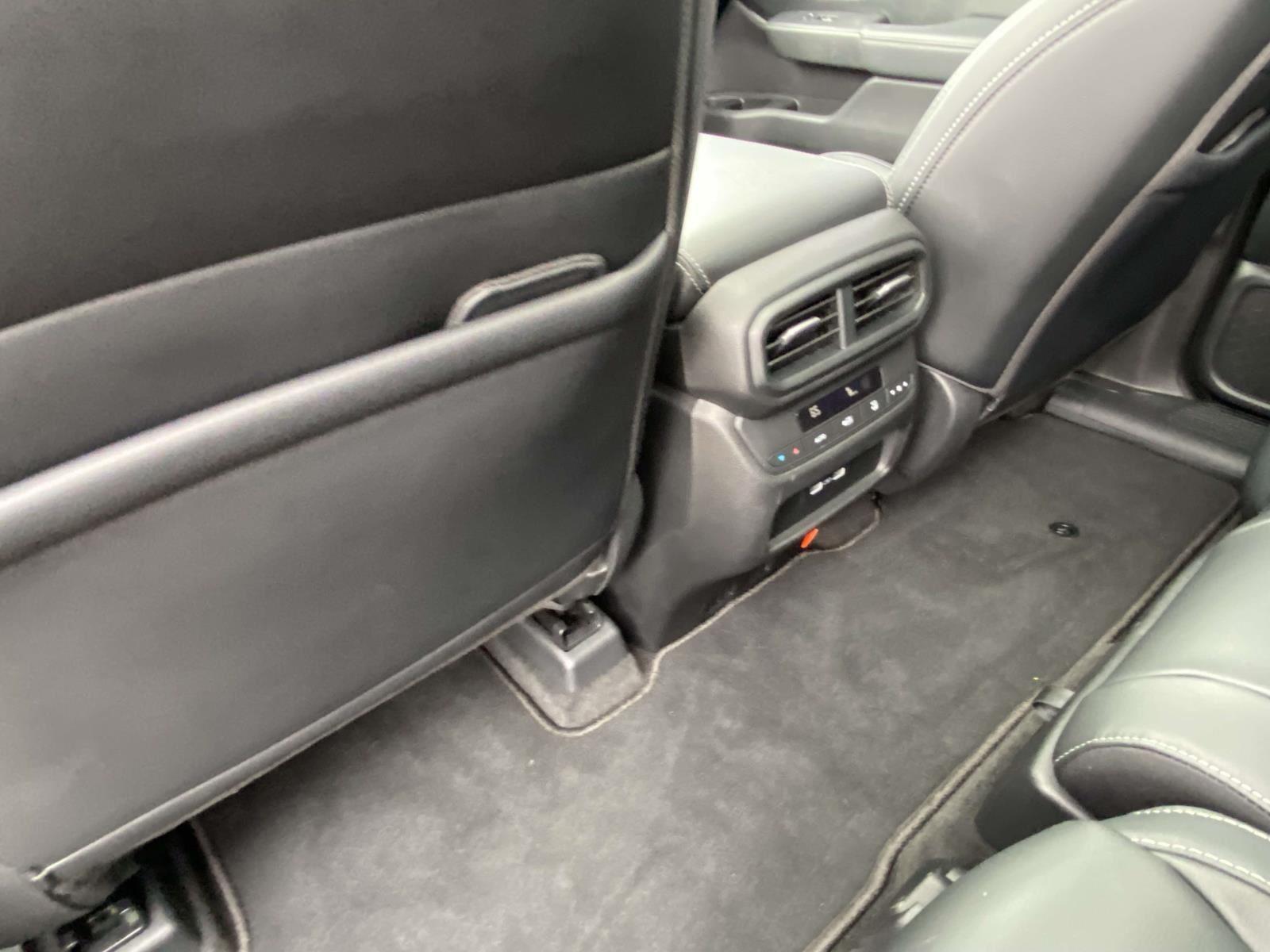 2023 Honda Pilot photo 2