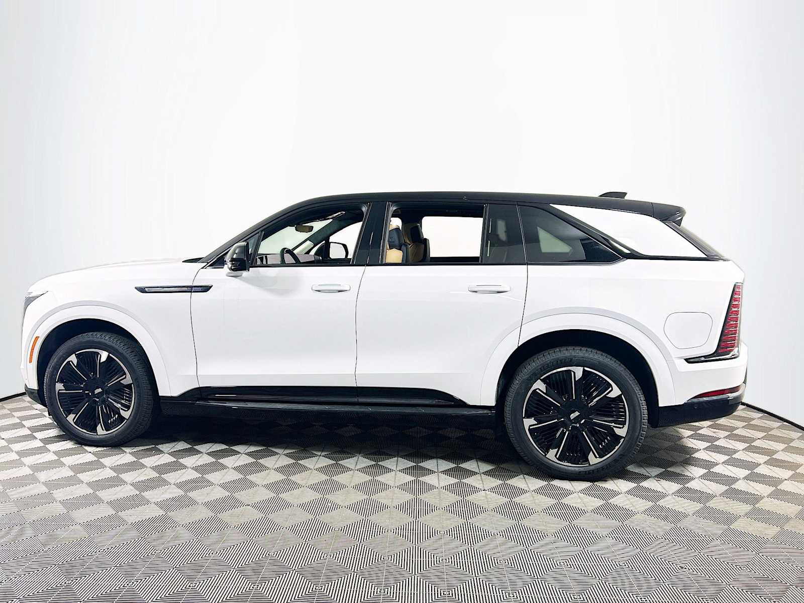 2025 Cadillac Escalade IQ Sport 2's photo