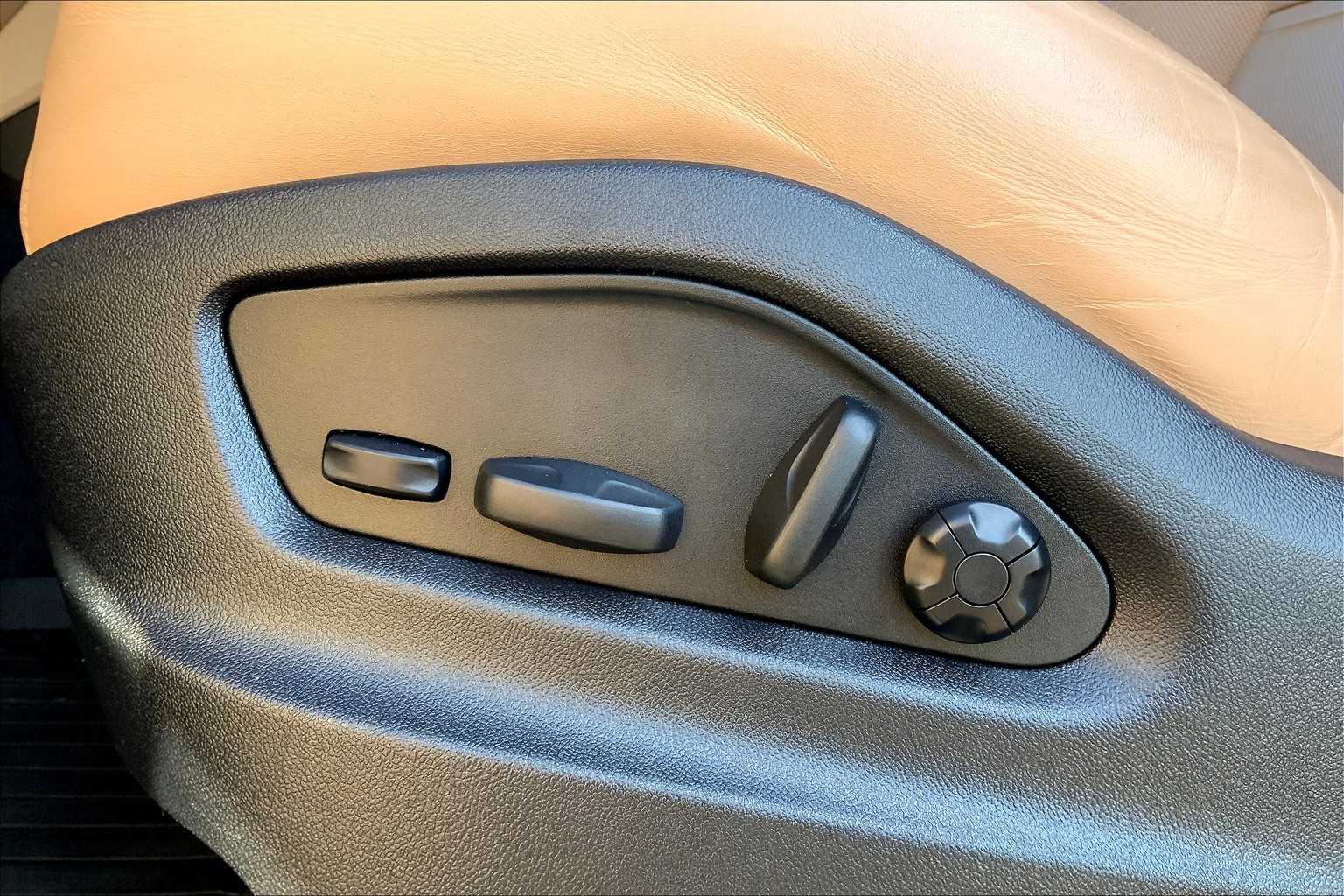 2024 Porsche Cayenne Coupe photo 66