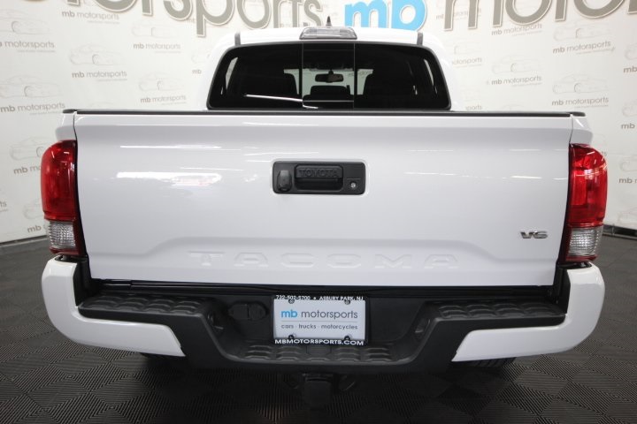 2017 Toyota Tacoma SR5 Sport TRD Pro photo 4