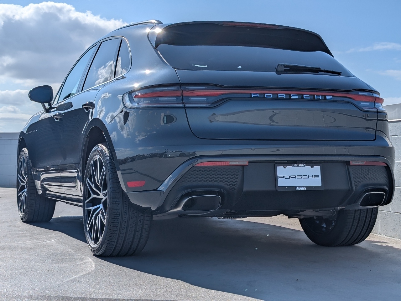2026 Porsche Macan T photo 3
