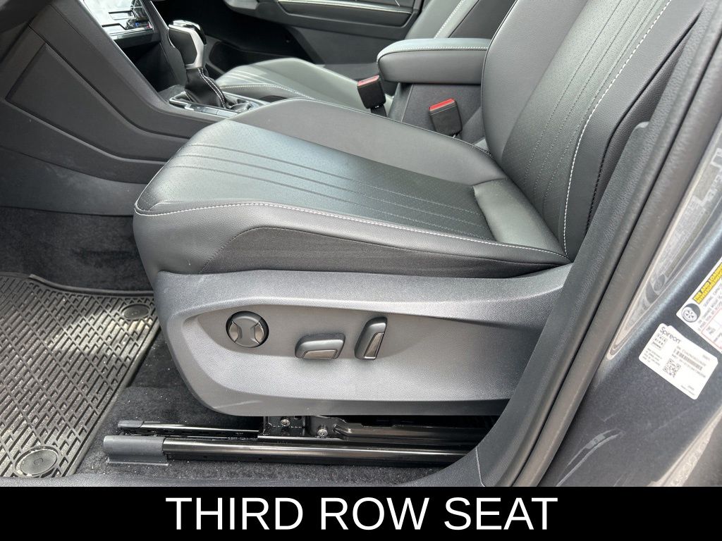 2024 Volkswagen Tiguan SE R-Line Black photo 11