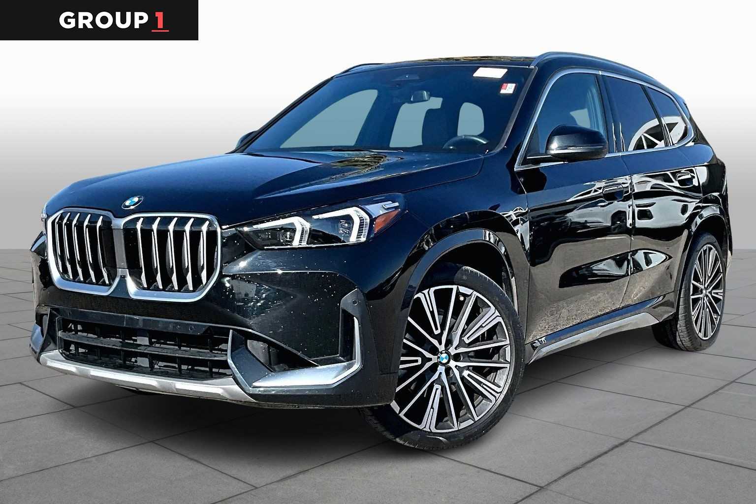 2025 BMW X1 28i's photo
