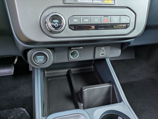 2025 Ford Maverick photo 20