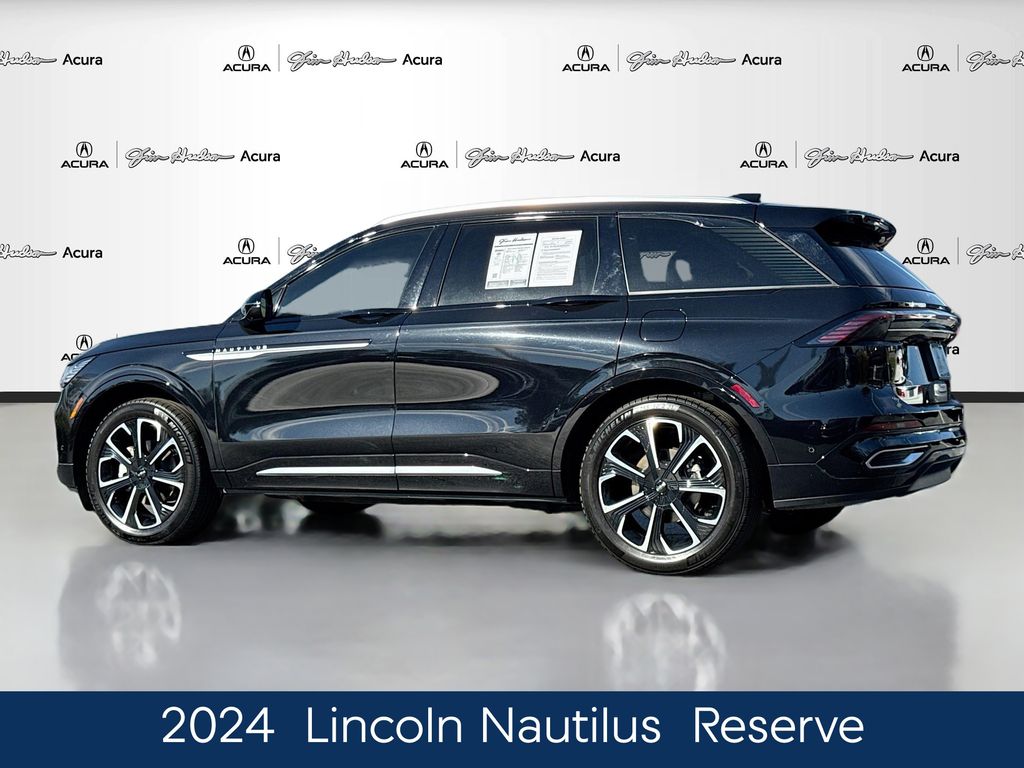 2024 Lincoln Nautilus Reserve photo 3