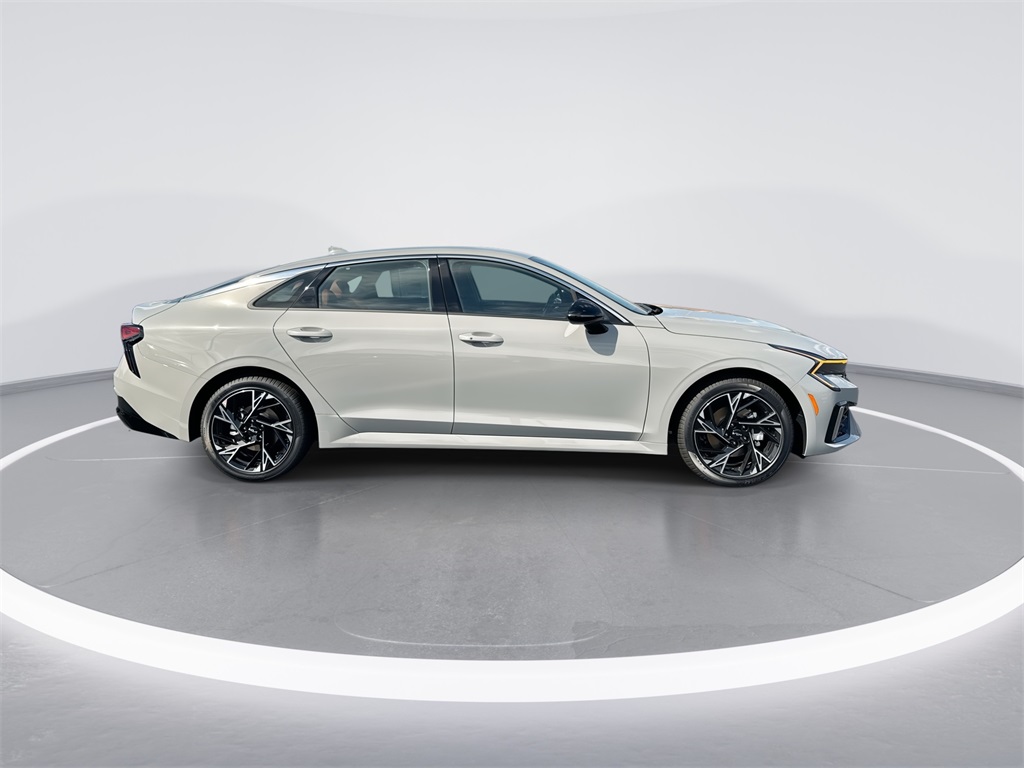 2026 Kia K5 GT photo 9