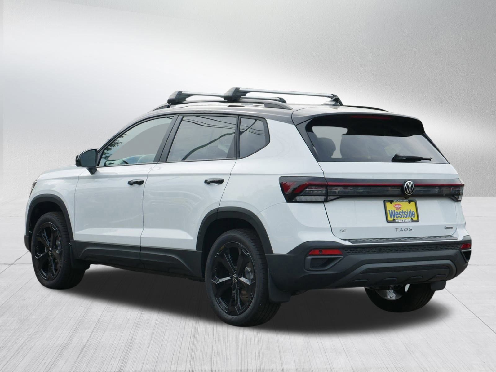 2025 Volkswagen Taos SE photo 2