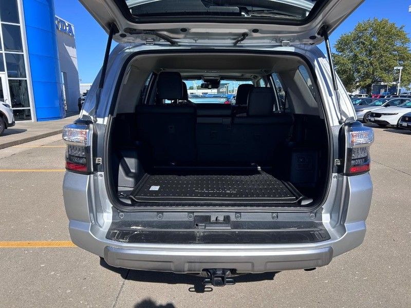 2023 Toyota 4Runner TRD Premium photo 2