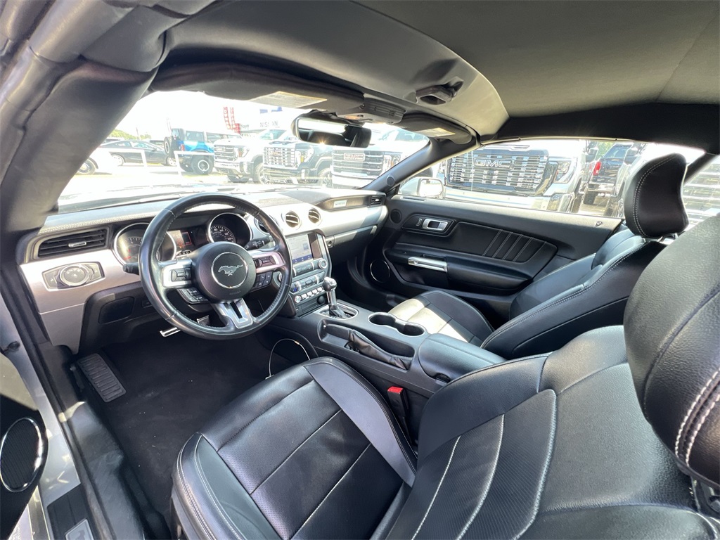 2022 Ford Mustang EcoBoost Premium Convertible photo 11