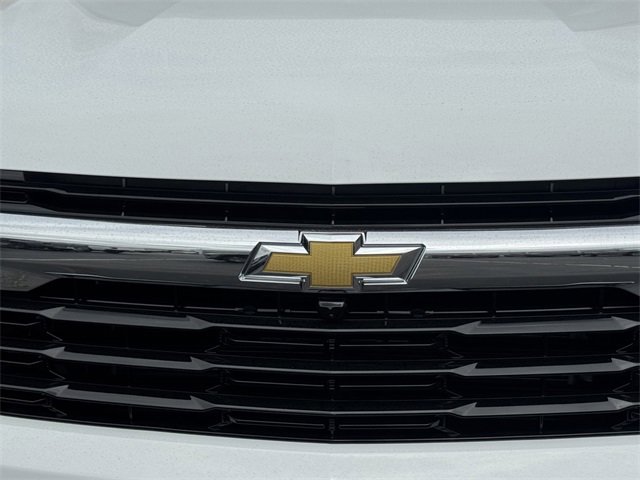 2026 Chevrolet Suburban LS photo 3