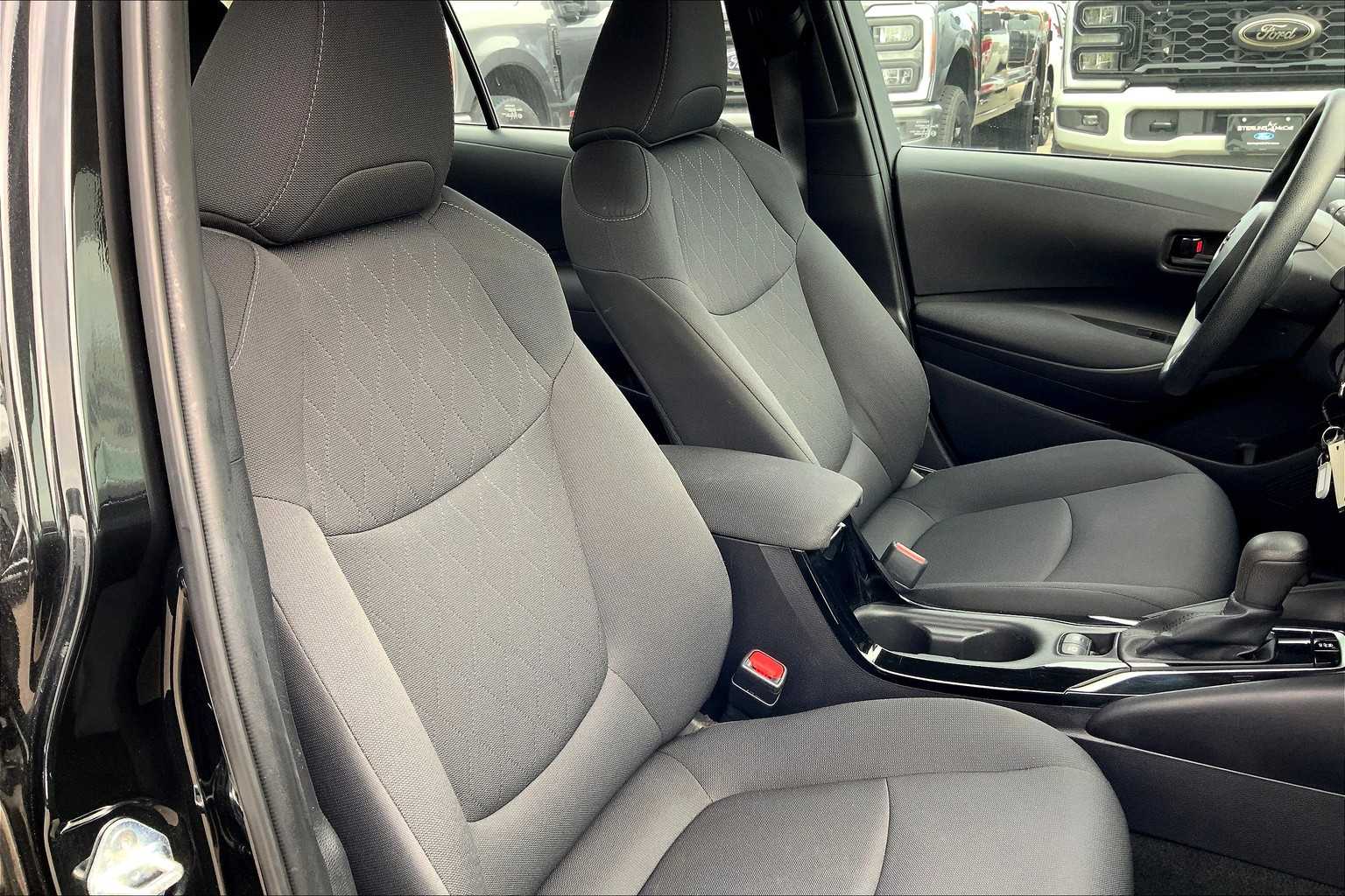 2022 Toyota Corolla LE photo 15