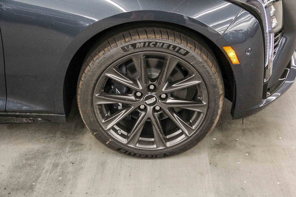 2026 Cadillac CT5 V photo 8