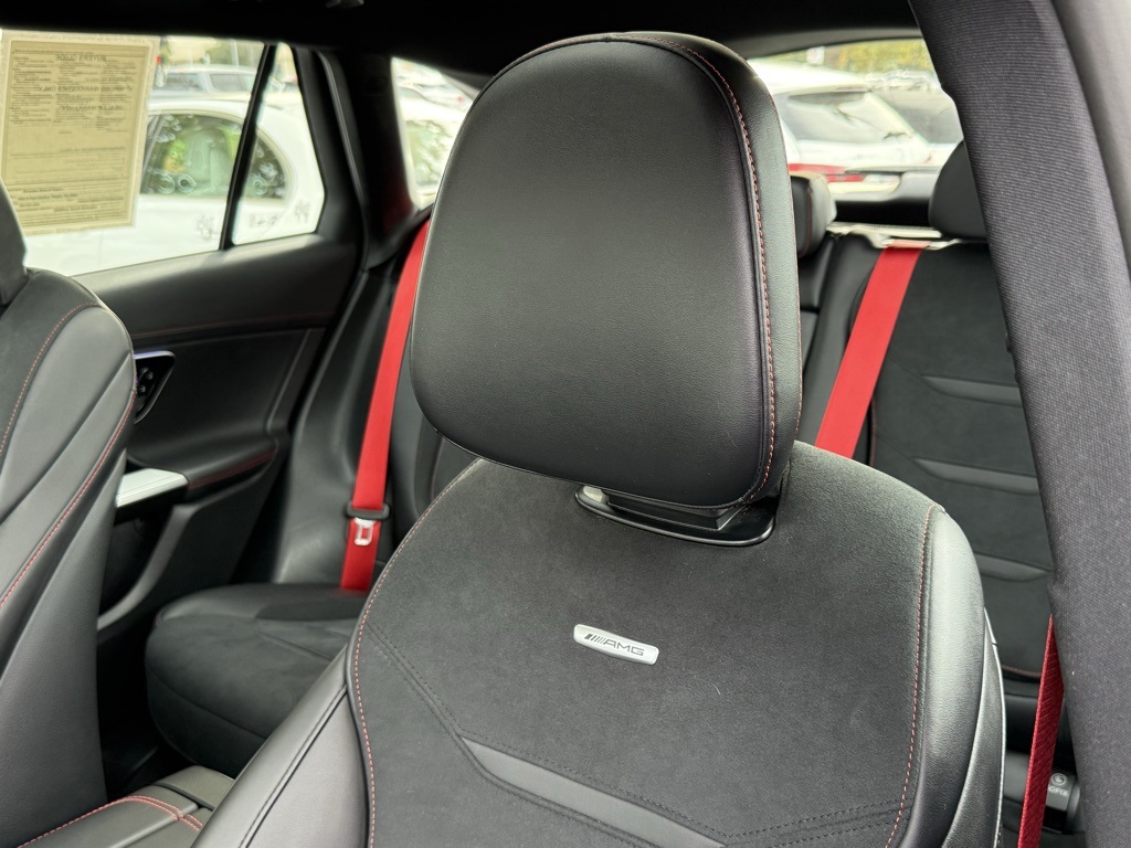 2025 Mercedes Benz GLC 43 AMG 4MATIC photo 3